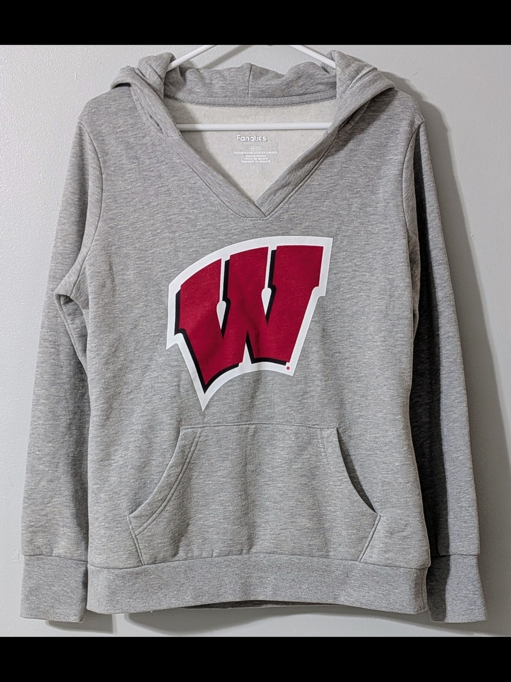 Wisconsin Badgers Hoodie Sweatshirt Fanatics Gray w/ Red "W" Logo Women's Small